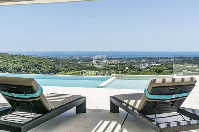 5 bedroom Villa for sale in Sotogrande Alto, San Roque with pool garage - € 4,750,000 (Ref: 9206026)