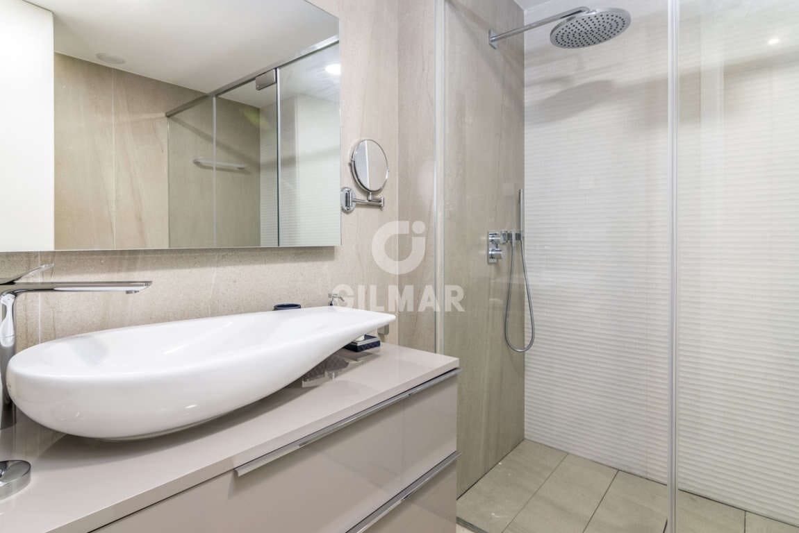 2 soverom Leilighet til salgs i Bahia Dorada med svømmebasseng garasje - € 850 000 (Ref: 9206027)