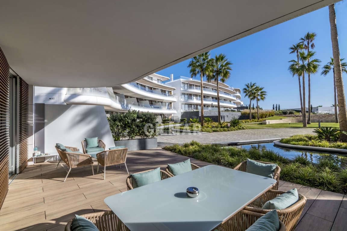 2 soverom Leilighet til salgs i Bahia Dorada med svømmebasseng garasje - € 850 000 (Ref: 9206027)