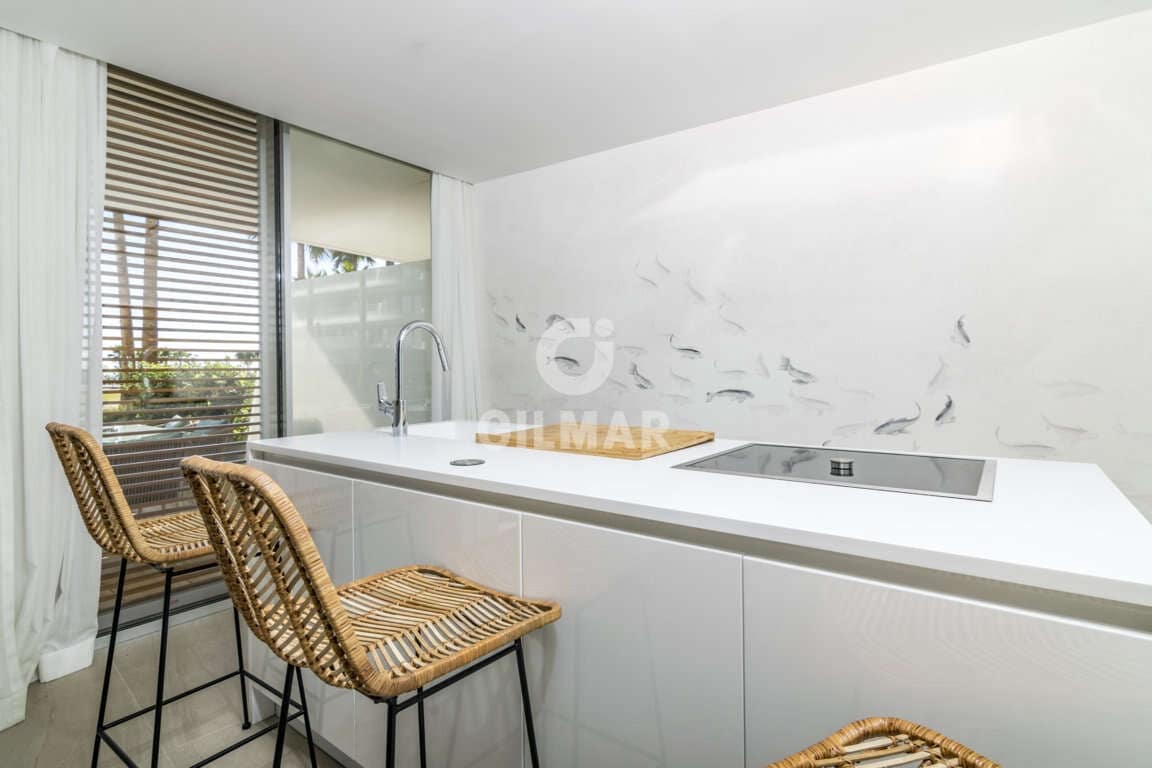 2 soverom Leilighet til salgs i Bahia Dorada med svømmebasseng garasje - € 850 000 (Ref: 9206027)