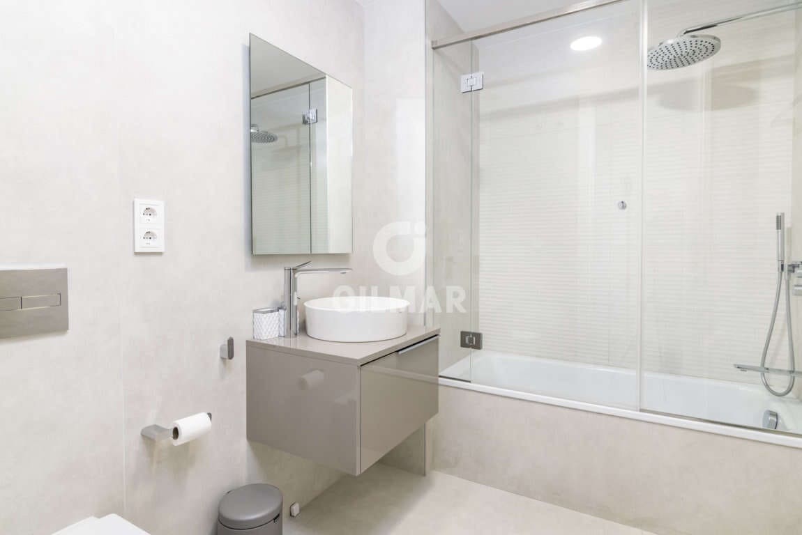 2 soverom Leilighet til salgs i Bahia Dorada med svømmebasseng garasje - € 850 000 (Ref: 9206027)