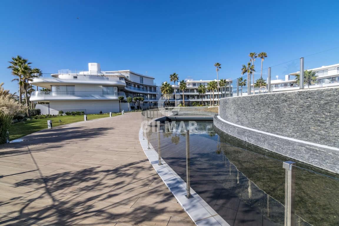 2 soverom Leilighet til salgs i Bahia Dorada med svømmebasseng garasje - € 850 000 (Ref: 9206027)