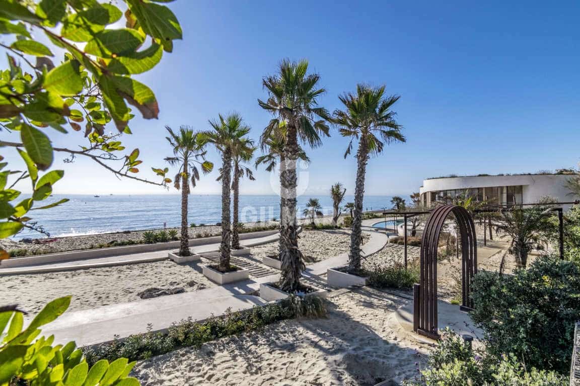 2 soverom Leilighet til salgs i Bahia Dorada med svømmebasseng garasje - € 850 000 (Ref: 9206027)