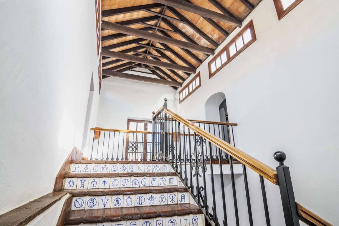 14 sypialnia Willa na sprzedaż w Guadiaro z basenem garażem - 3 500 000 € (Ref: 9206028)