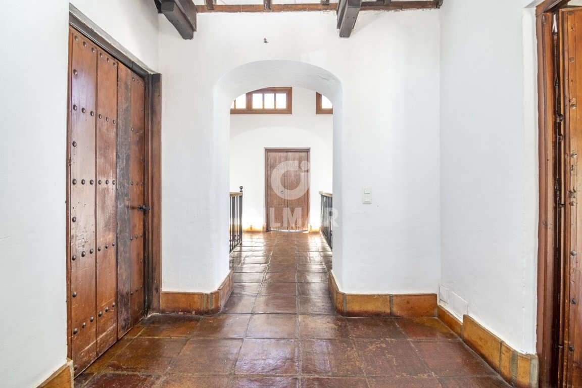 14 sypialnia Willa na sprzedaż w Guadiaro z basenem garażem - 3 500 000 € (Ref: 9206028)