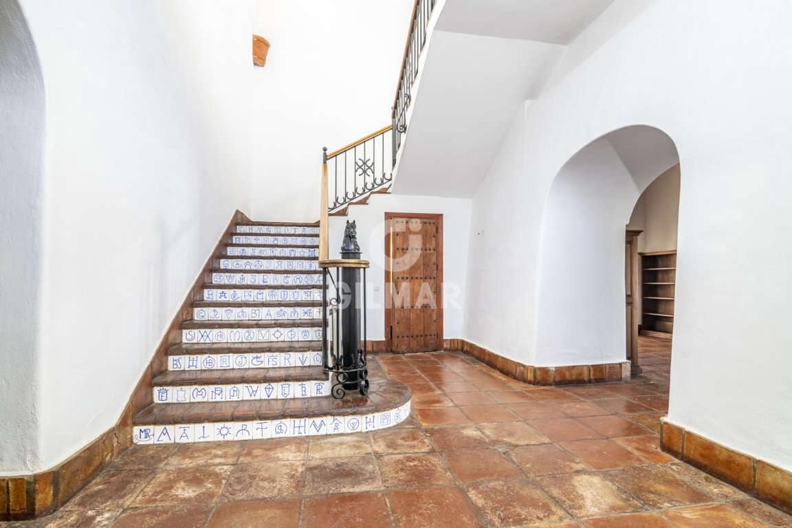 14 sypialnia Willa na sprzedaż w Guadiaro z basenem garażem - 3 500 000 € (Ref: 9206028)