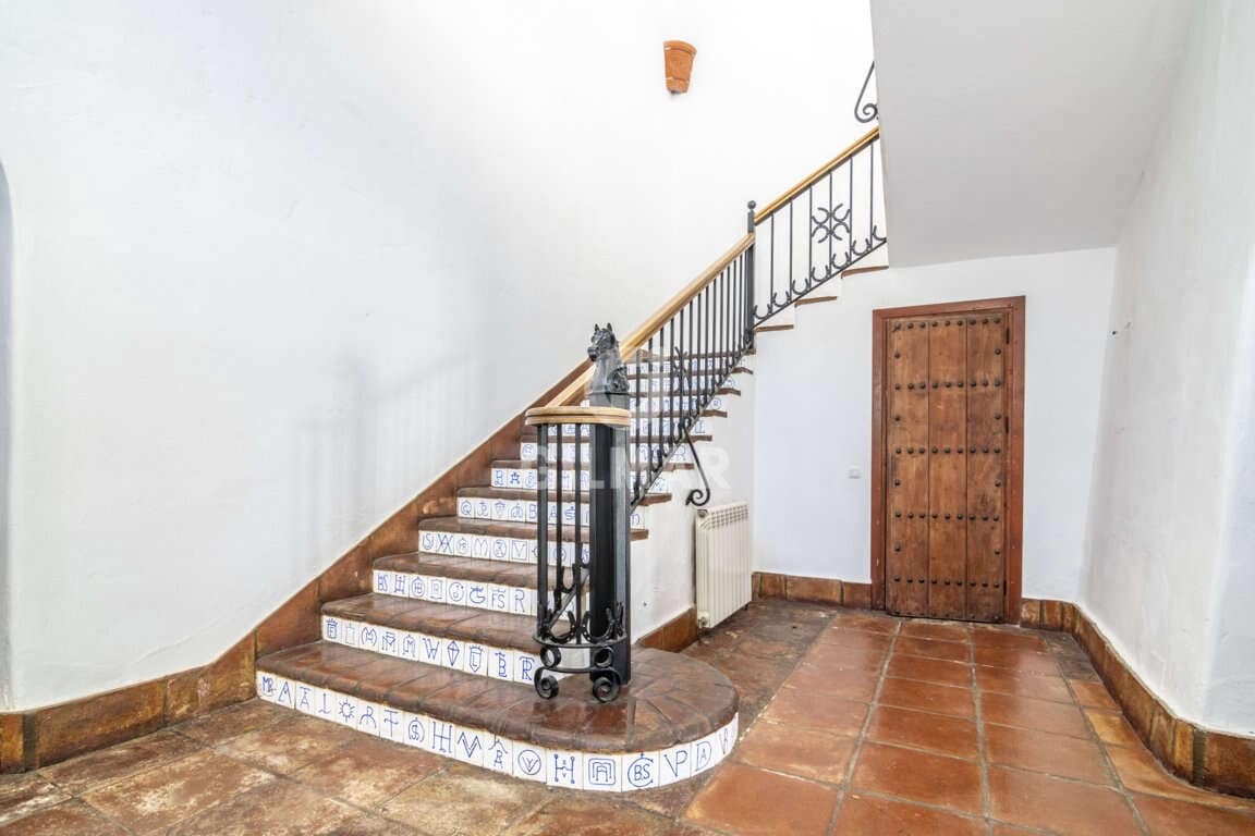 14 sypialnia Willa na sprzedaż w Guadiaro z basenem garażem - 3 500 000 € (Ref: 9206028)