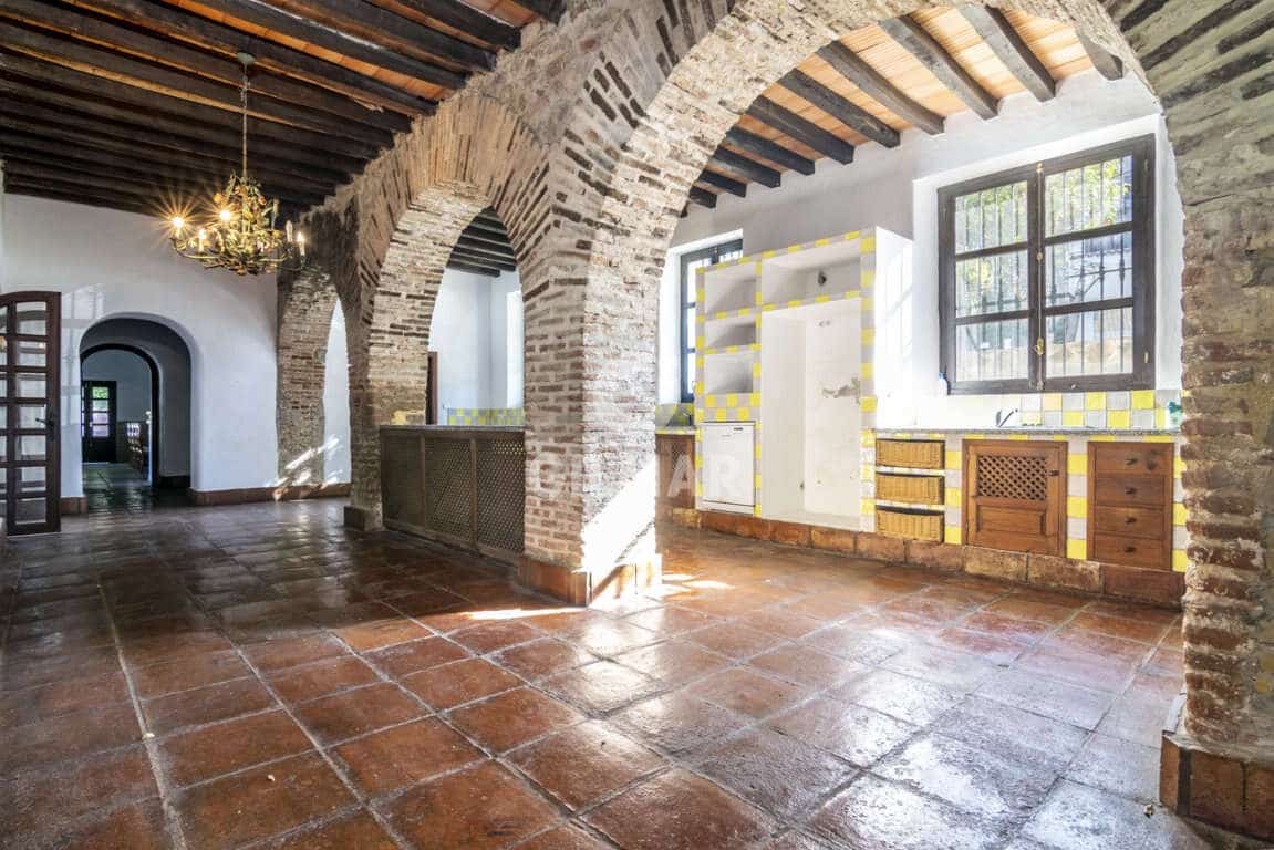 14 sypialnia Willa na sprzedaż w Guadiaro z basenem garażem - 3 500 000 € (Ref: 9206028)