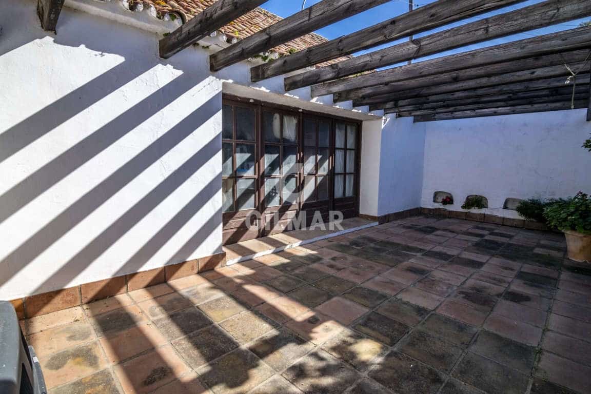 14 sypialnia Willa na sprzedaż w Guadiaro z basenem garażem - 3 500 000 € (Ref: 9206028)