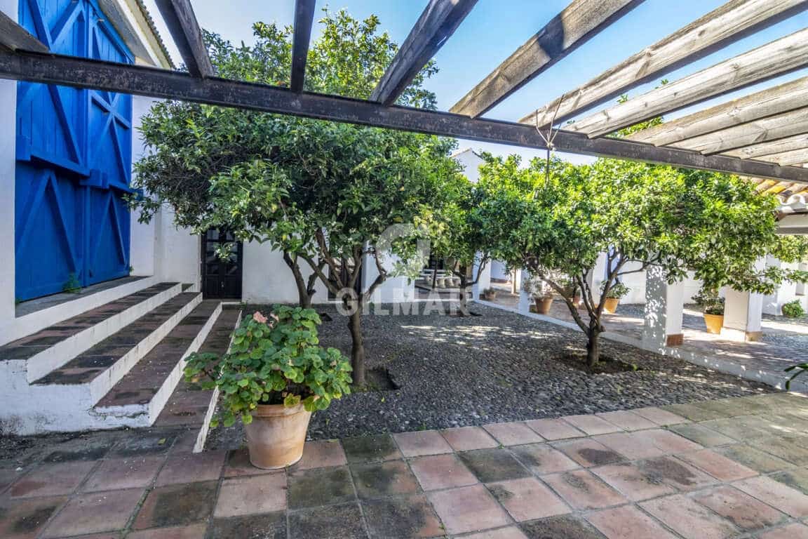 14 sypialnia Willa na sprzedaż w Guadiaro z basenem garażem - 3 500 000 € (Ref: 9206028)