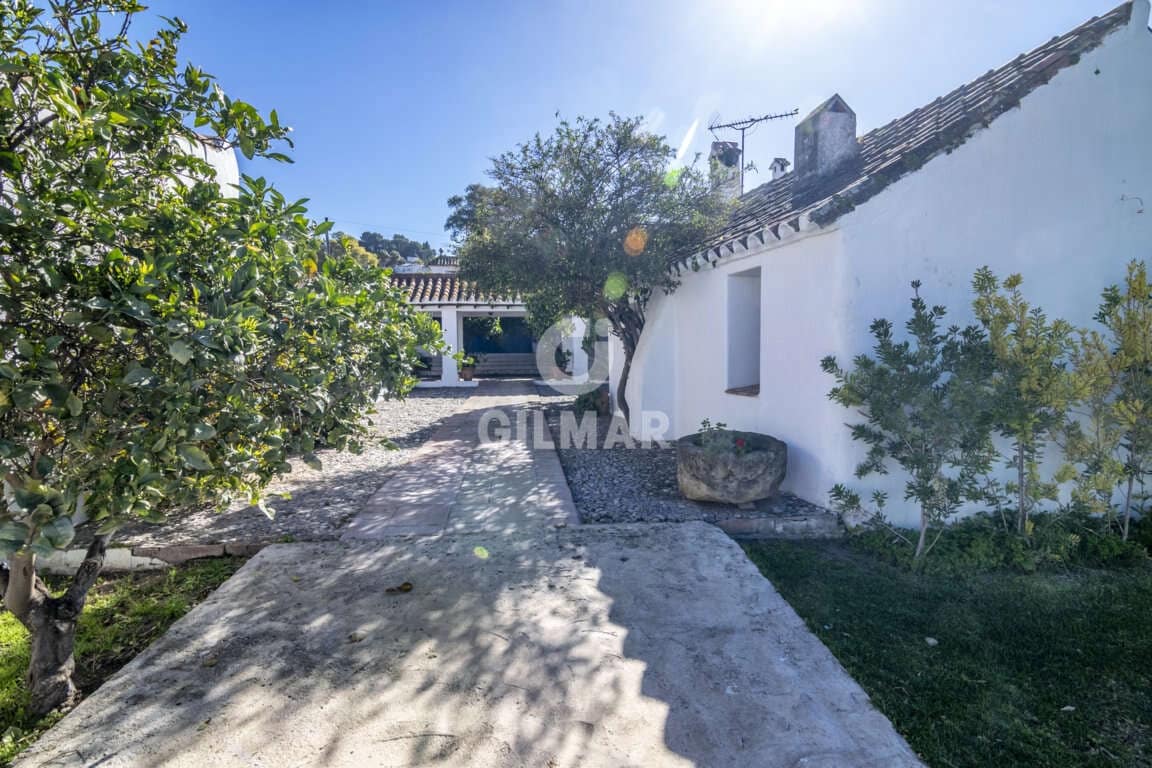 14 sypialnia Willa na sprzedaż w Guadiaro z basenem garażem - 3 500 000 € (Ref: 9206028)