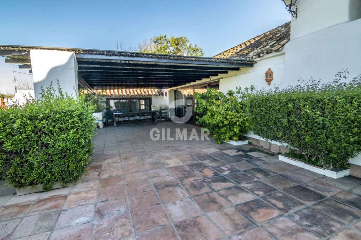 14 sypialnia Willa na sprzedaż w Guadiaro z basenem garażem - 3 500 000 € (Ref: 9206028)