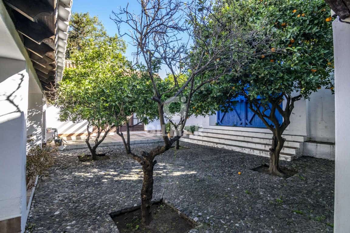 14 sypialnia Willa na sprzedaż w Guadiaro z basenem garażem - 3 500 000 € (Ref: 9206028)