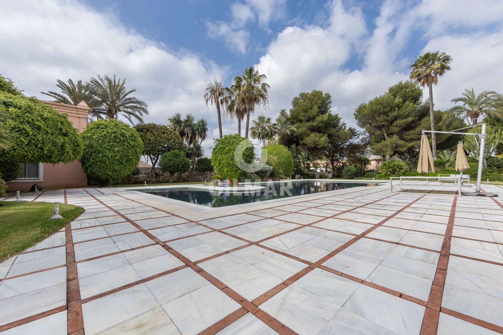 11 Zimmer Villa zu verkaufen in Saladillo-Benamara mit Pool Garage - 13.500.000 € (Ref: 9206031)