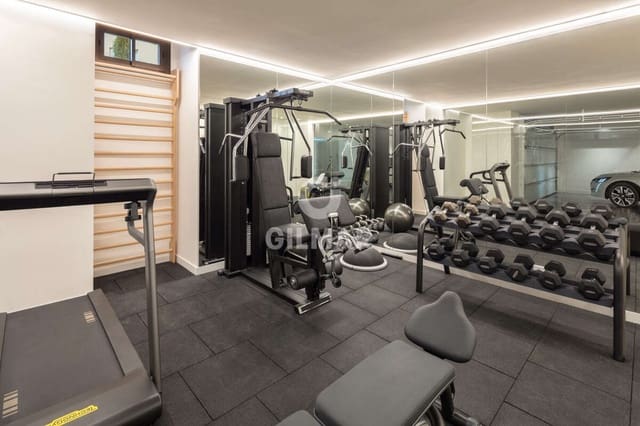 5 sypialnia Willa na sprzedaż w Los Naranjos, Marbella z basenem garażem - 5 395 000 € (Ref: 9206032)