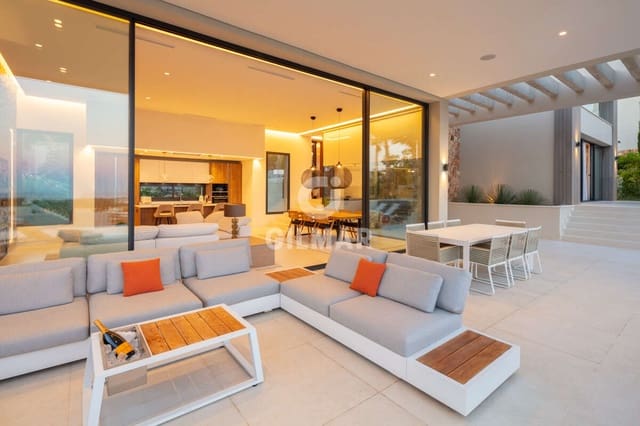 5 sypialnia Willa na sprzedaż w Los Naranjos, Marbella z basenem garażem - 5 395 000 € (Ref: 9206032)