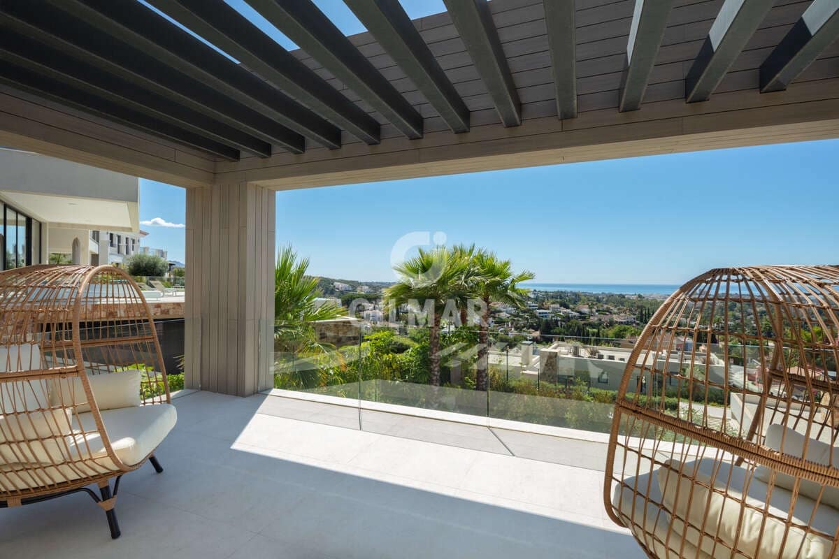 5 soverom Villa til salgs i Nueva Andalucia med svømmebasseng garasje - € 5 395 000 (Ref: 9206032)