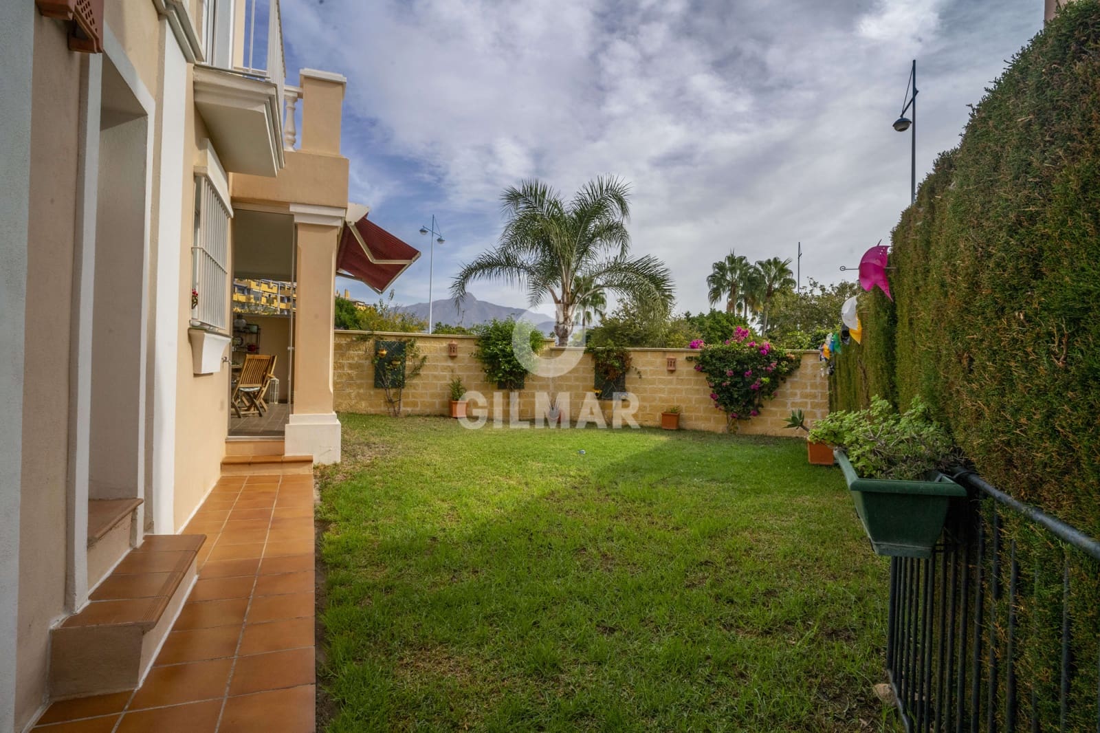 3 soveværelse Semi-Rækkehus til salg i San Pedro de Alcantara - € 1.200.000 (Ref: 9206033)