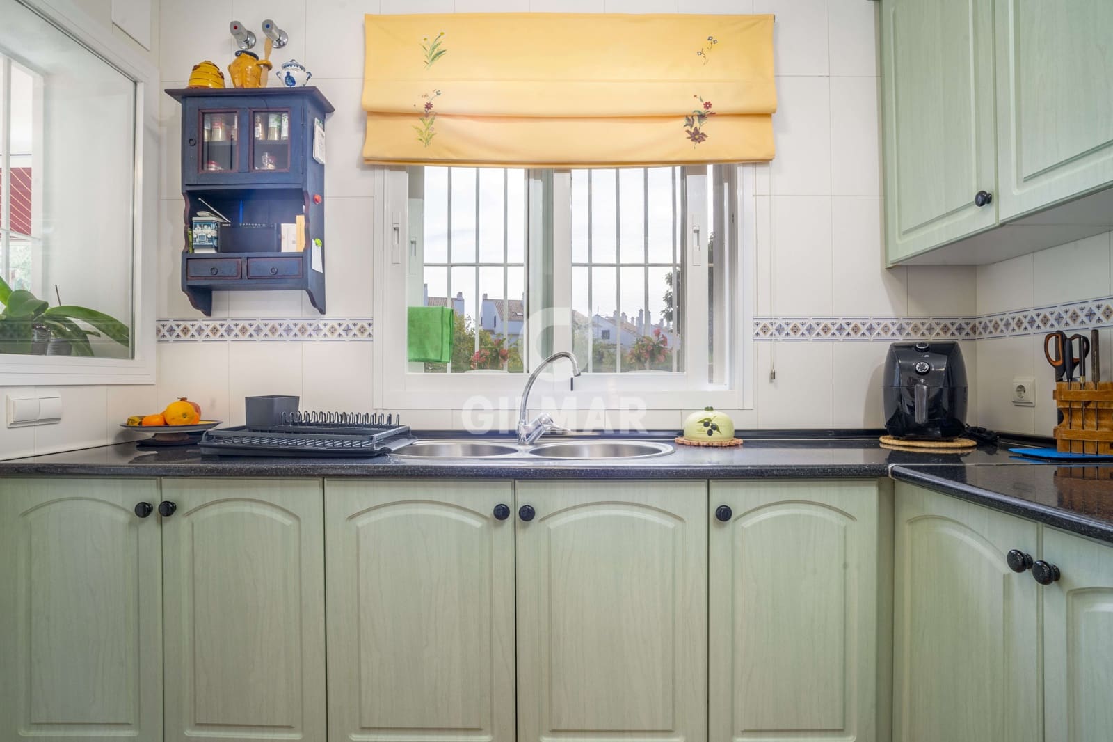 3 soveværelse Semi-Rækkehus til salg i San Pedro de Alcantara - € 1.200.000 (Ref: 9206033)