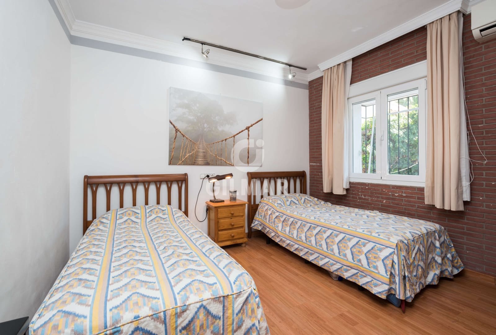 5 sypialnia Dom blizniak na sprzedaż w Nueva Andalucia z basenem garażem - 1 050 000 € (Ref: 9206035)