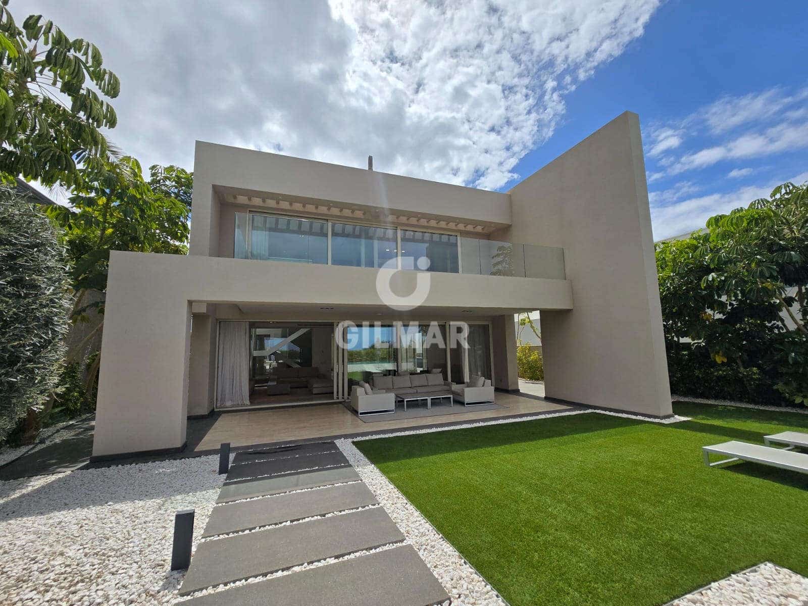 4 soverom Villa til salgs i La Caleta Adeje med svømmebasseng garasje - € 3 900 000 (Ref: 9206039)