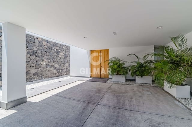 4 sypialnia Willa na sprzedaż w La Caleta Adeje z basenem garażem - 3 900 000 € (Ref: 9206039)