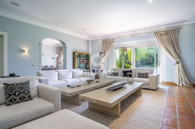 5 soveværelse Villa til salg i San Pedro de Alcántara Pueblo, Marbella med swimmingpool garage - € 2.500.000 (Ref: 9206040)