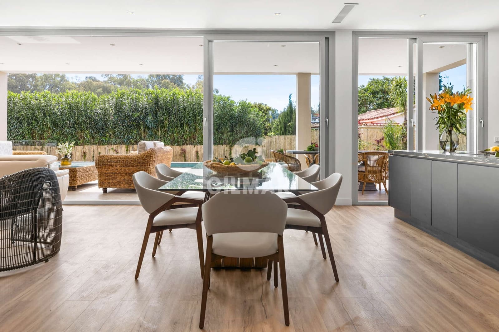 5 slaapkamer Villa te koop in San Pedro de Alcantara met zwembad garage - € 2.950.000 (Ref: 9206041)