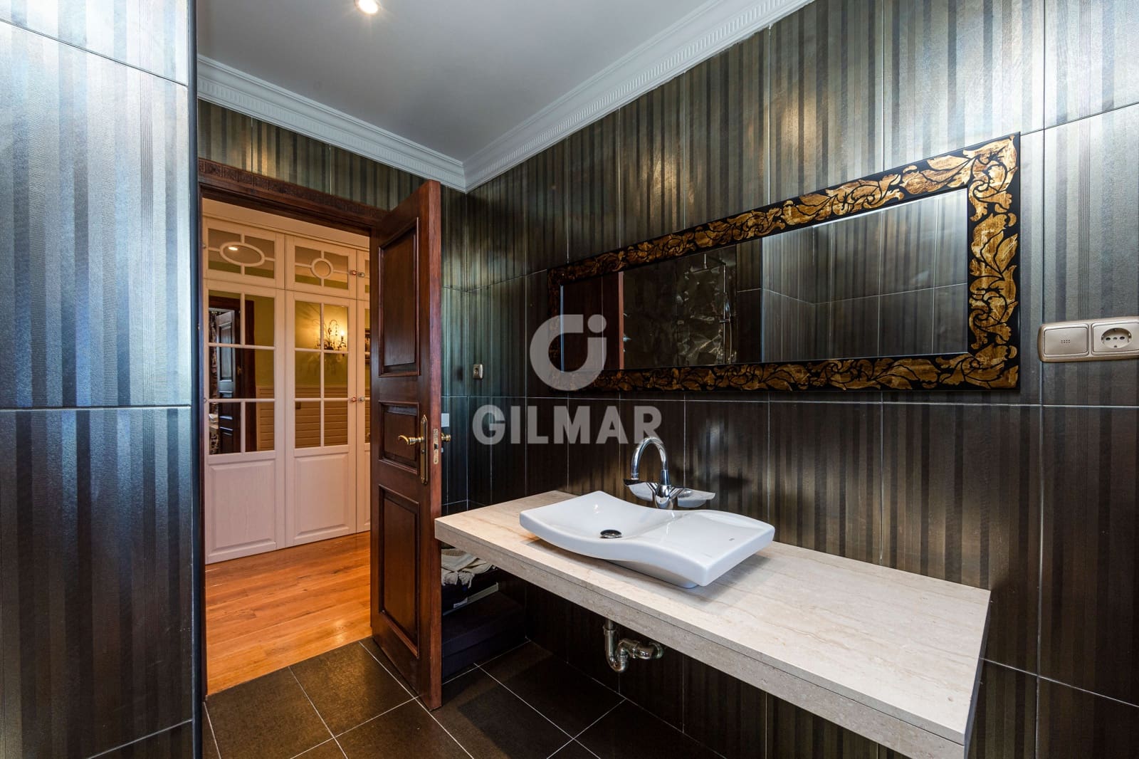 5 soveværelse Villa til salg i Benahavis med swimmingpool garage - € 1.700.000 (Ref: 9206045)