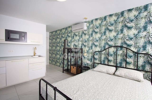 2 sypialnia Mieszkanie na sprzedaż w Playa de las Americas, Arona z basenem - 395 000 € (Ref: 9206047)