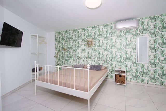 2 sypialnia Mieszkanie na sprzedaż w Playa de las Americas, Arona z basenem - 395 000 € (Ref: 9206047)