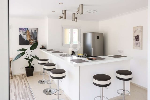 2 slaapkamer Villa te koop in Puerto de la Cruz met garage - € 580.000 (Ref: 9206053)