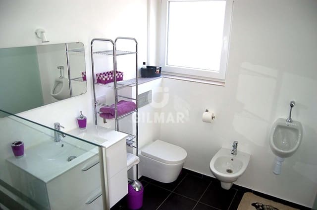 2 slaapkamer Villa te koop in Puerto de la Cruz met garage - € 580.000 (Ref: 9206053)