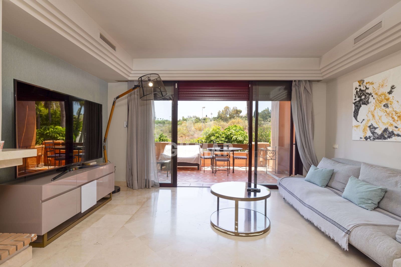 3 soverom Leilighet til salgs i Nueva Andalucia med svømmebasseng garasje - € 1 170 000 (Ref: 9206055)