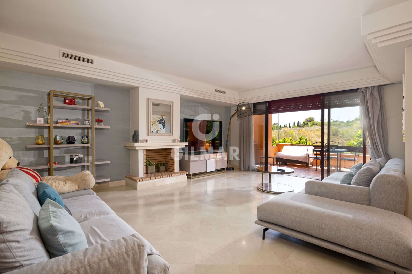 3 soverom Leilighet til salgs i Nueva Andalucia med svømmebasseng garasje - € 1 170 000 (Ref: 9206055)