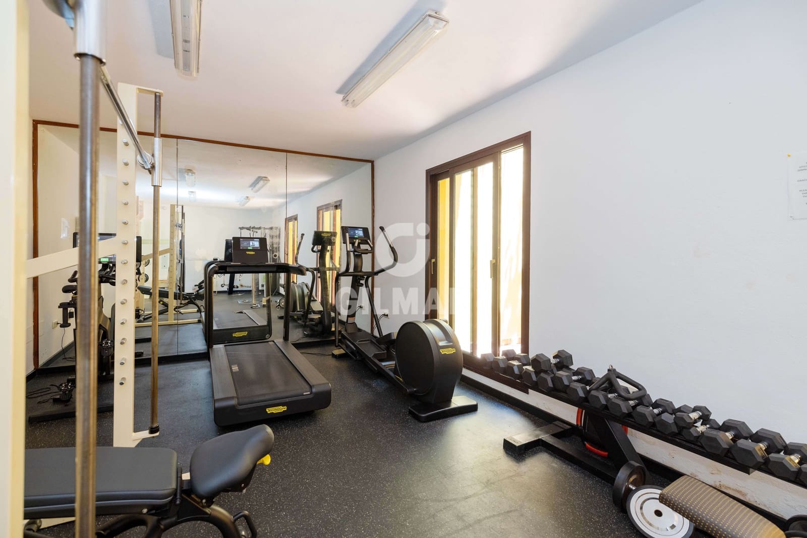 3 soverom Leilighet til salgs i Nueva Andalucia med svømmebasseng garasje - € 1 170 000 (Ref: 9206055)