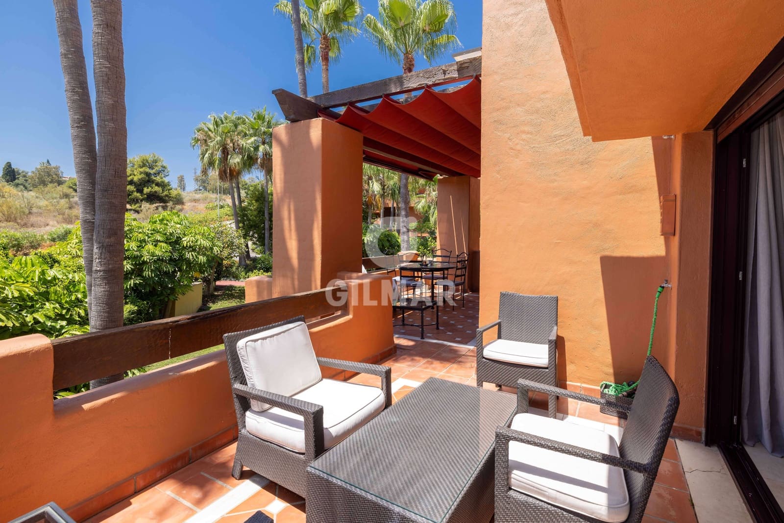 3 soverom Leilighet til salgs i Nueva Andalucia med svømmebasseng garasje - € 1 170 000 (Ref: 9206055)