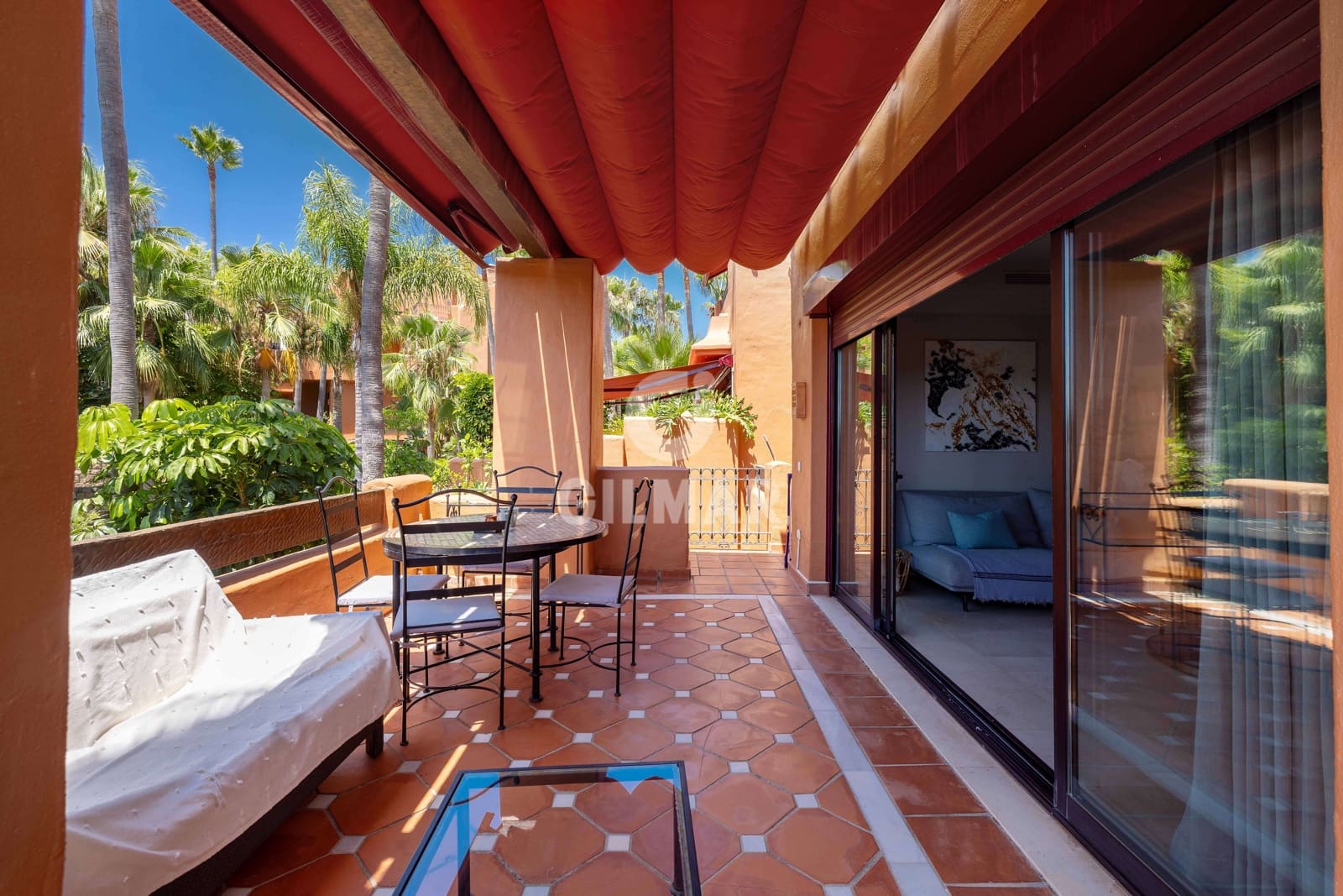 3 soverom Leilighet til salgs i Nueva Andalucia med svømmebasseng garasje - € 1 170 000 (Ref: 9206055)