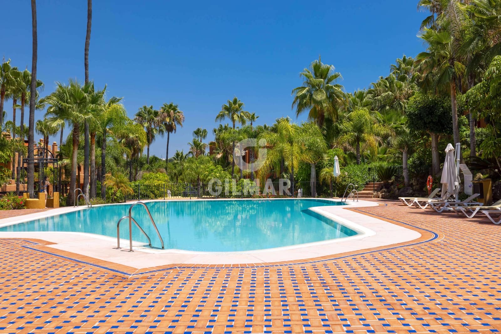 3 soverom Leilighet til salgs i Nueva Andalucia med svømmebasseng garasje - € 1 170 000 (Ref: 9206055)