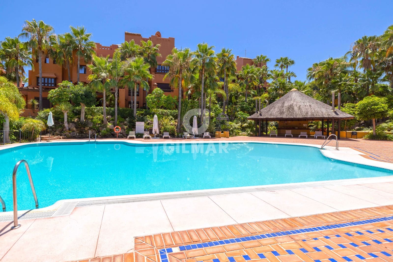 3 soverom Leilighet til salgs i Nueva Andalucia med svømmebasseng garasje - € 1 170 000 (Ref: 9206055)