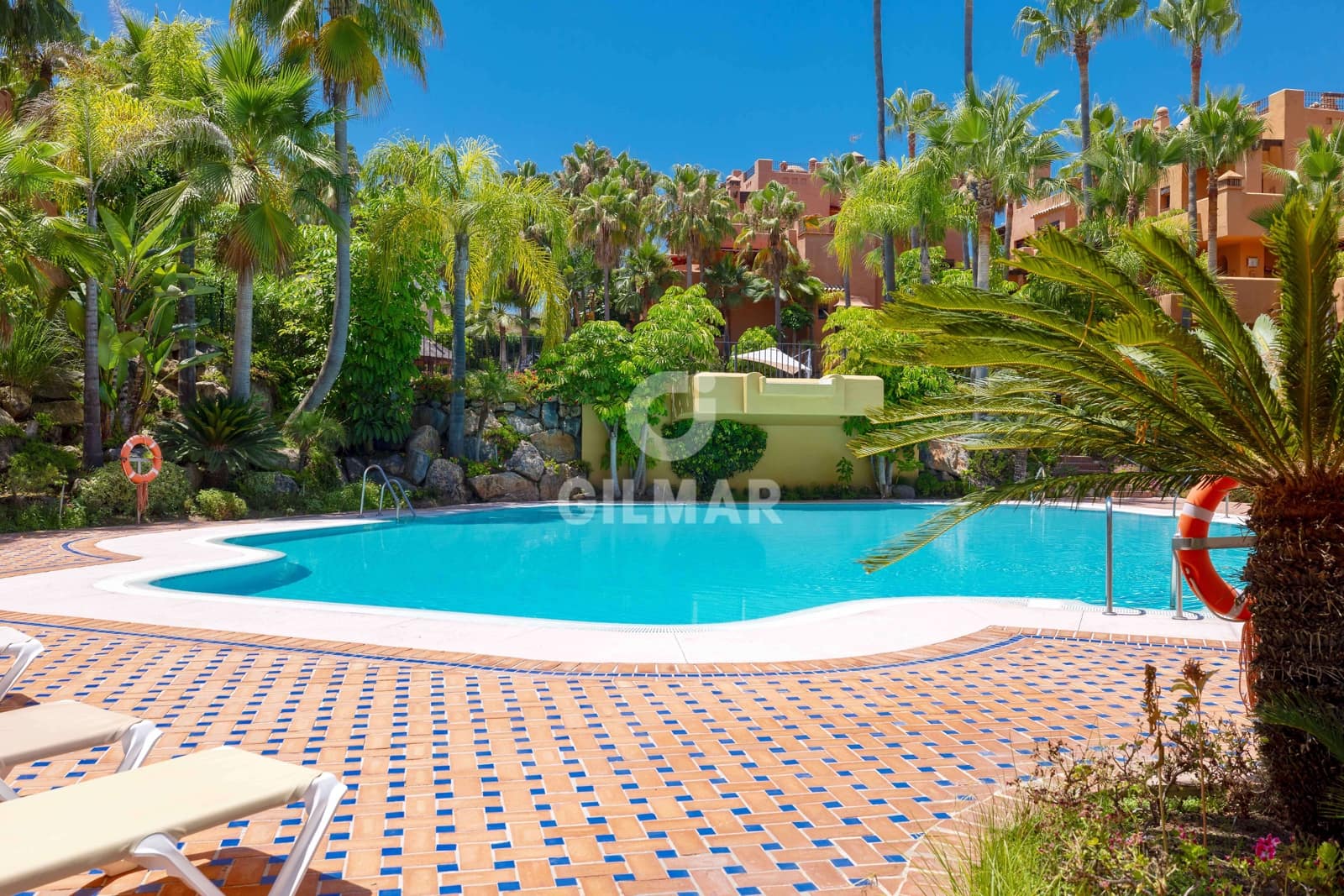 3 soverom Leilighet til salgs i Nueva Andalucia med svømmebasseng garasje - € 1 170 000 (Ref: 9206055)