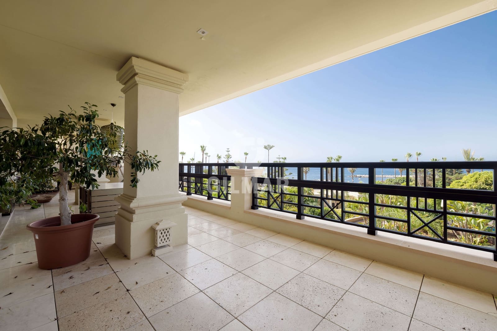 3 sypialnia Mieszkanie na sprzedaż w Puerto Banus z basenem garażem - 6 900 000 € (Ref: 9206058)