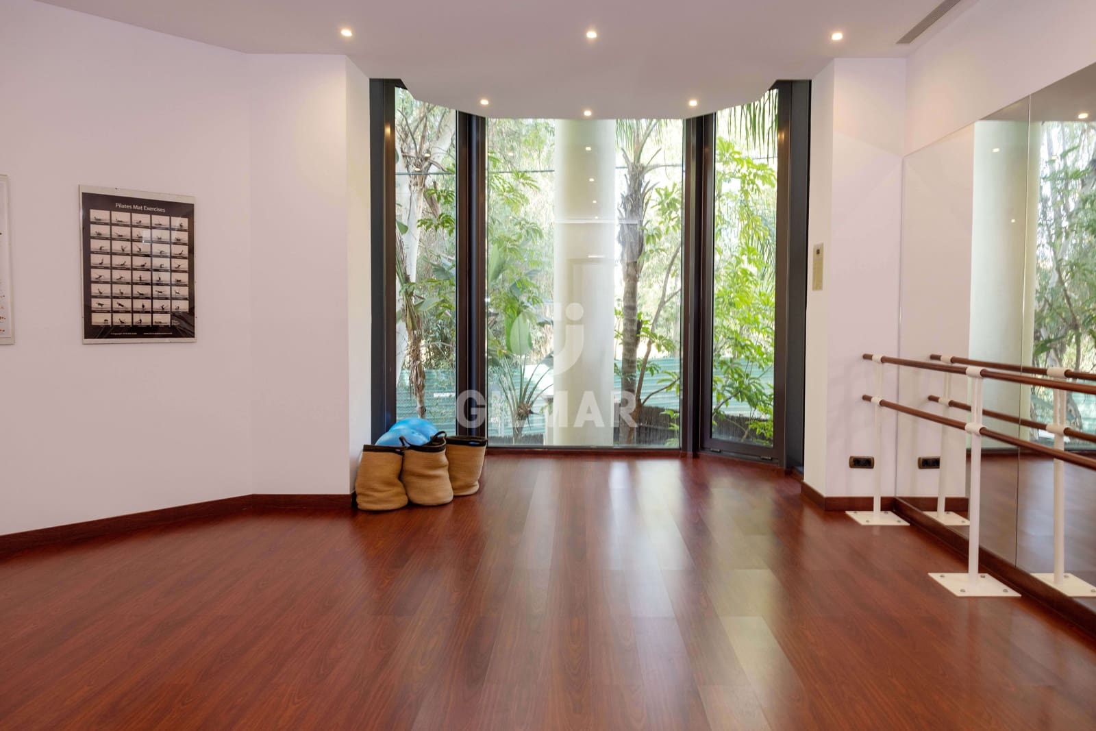 3 sypialnia Mieszkanie na sprzedaż w Puerto Banus z basenem garażem - 6 900 000 € (Ref: 9206058)