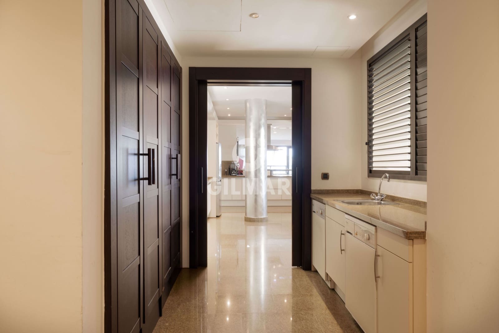 3 sypialnia Mieszkanie na sprzedaż w Puerto Banus z basenem garażem - 6 900 000 € (Ref: 9206058)