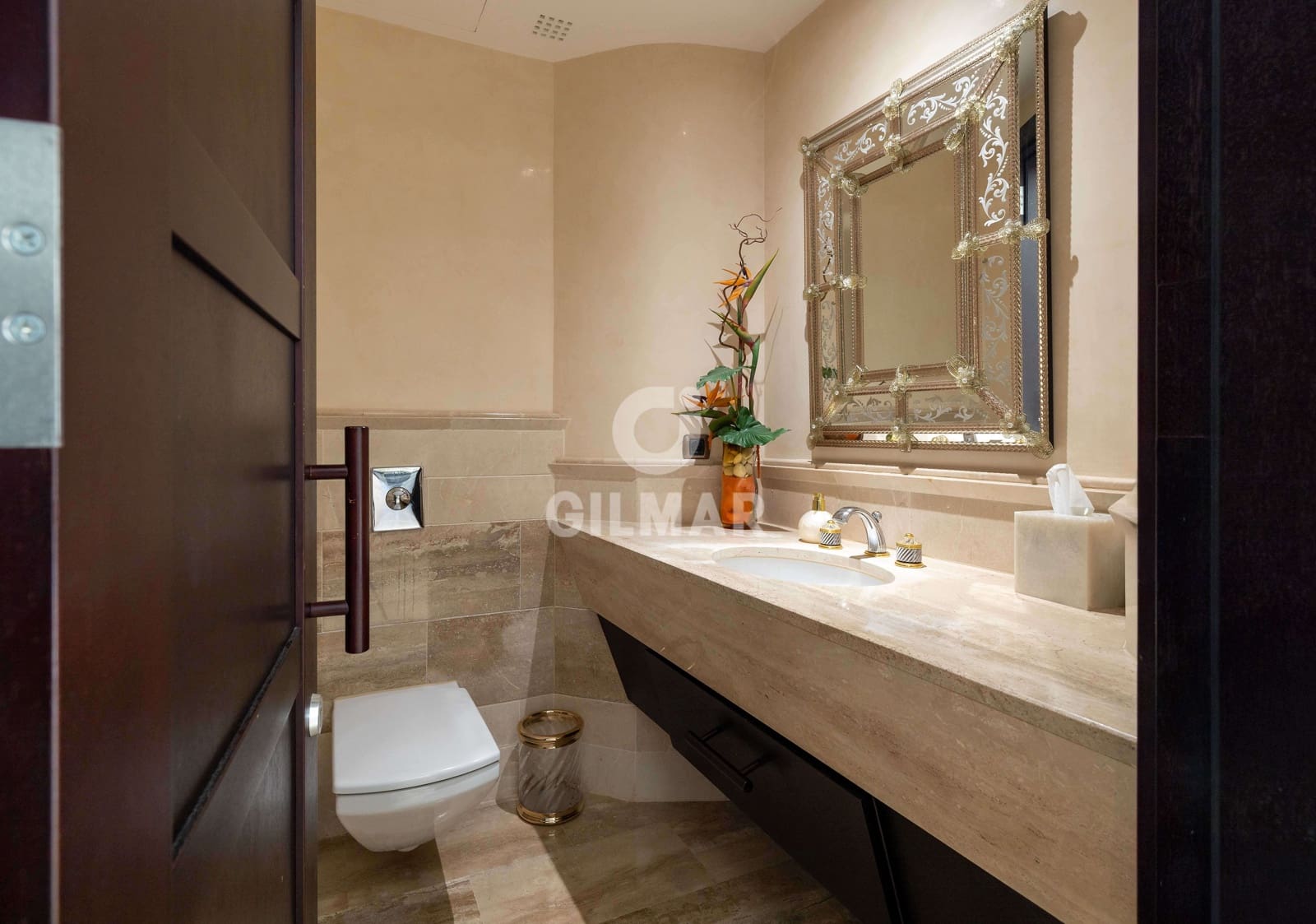 3 sypialnia Mieszkanie na sprzedaż w Puerto Banus z basenem garażem - 6 900 000 € (Ref: 9206058)