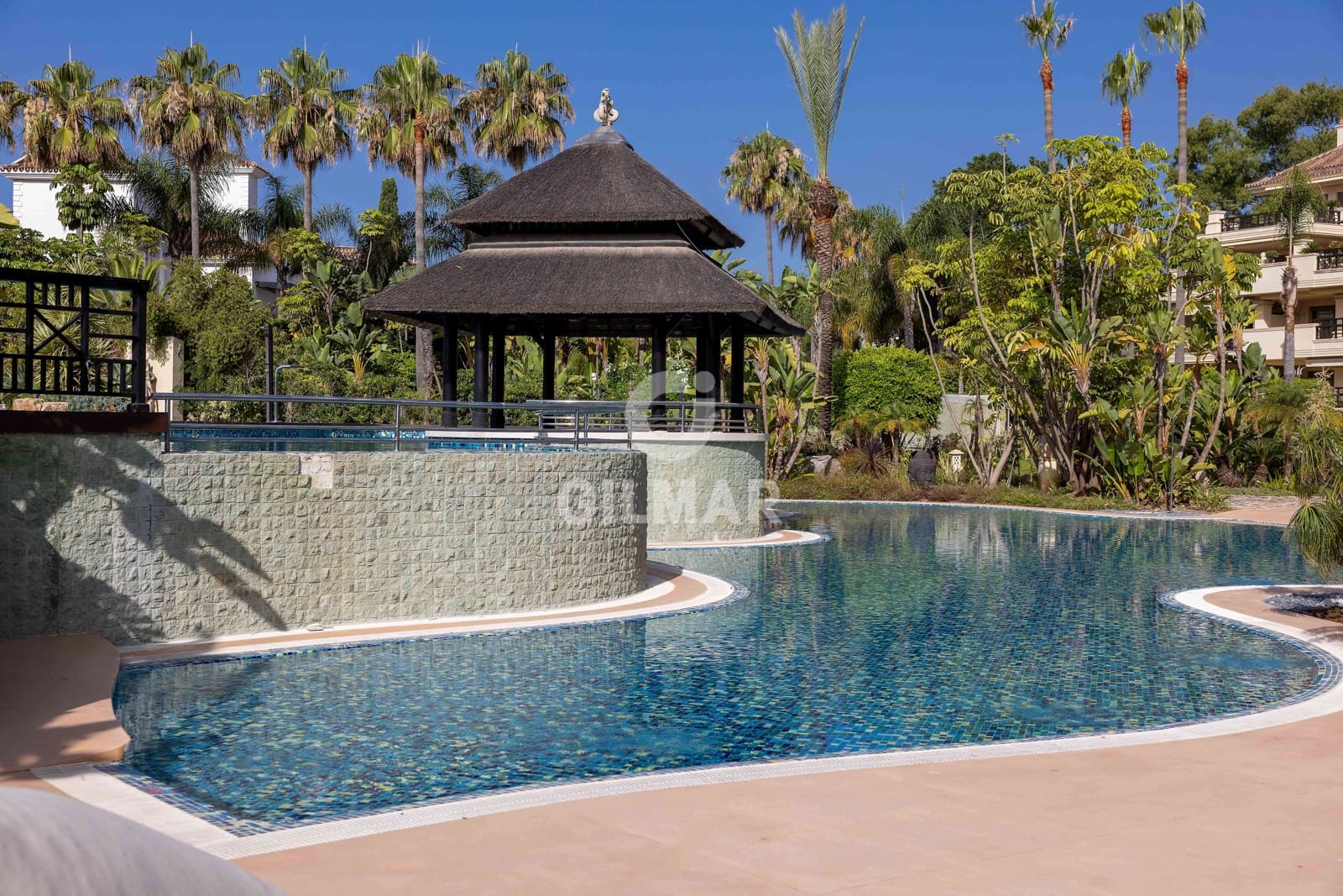 3 sypialnia Mieszkanie na sprzedaż w Puerto Banus z basenem garażem - 6 900 000 € (Ref: 9206058)