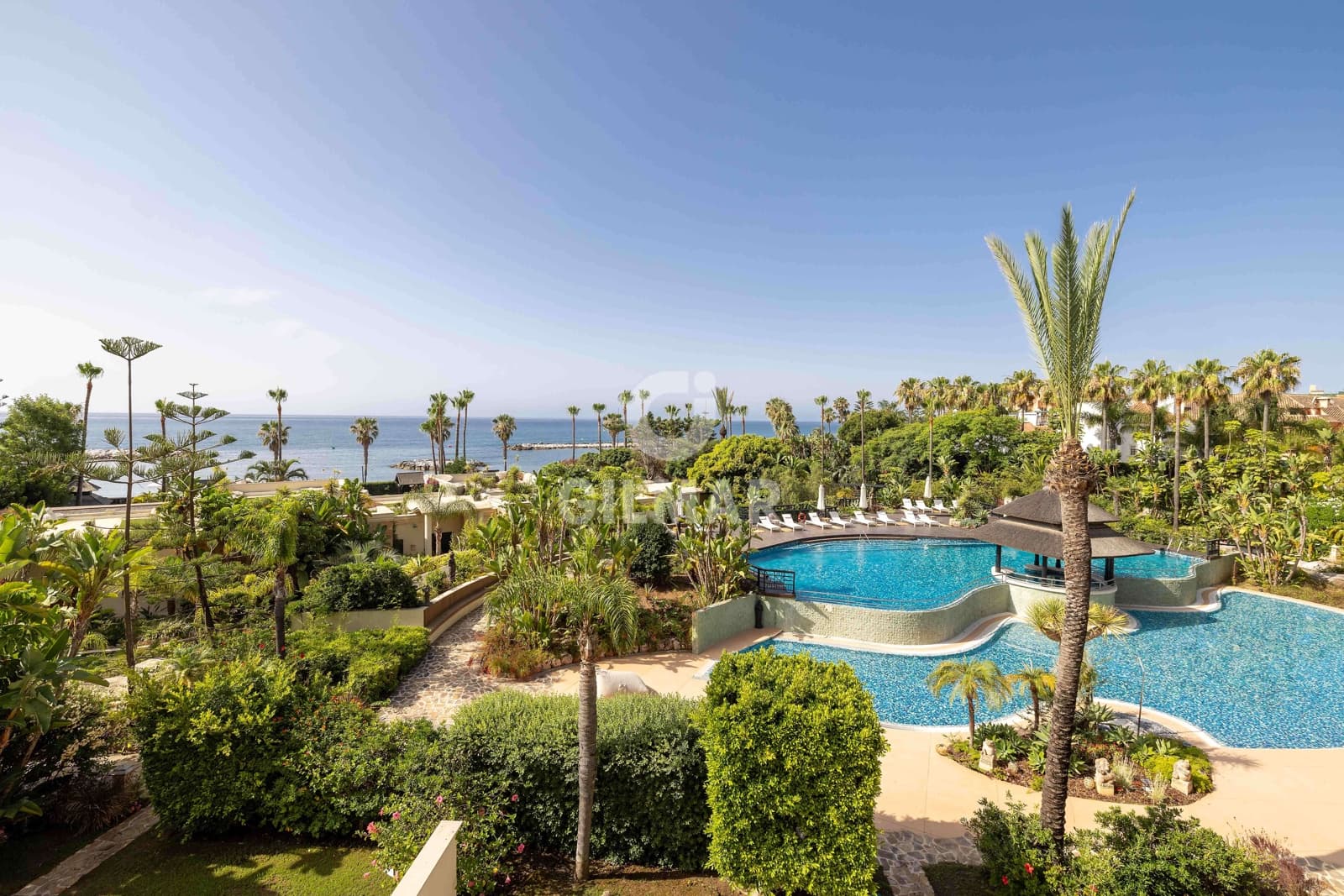 3 sypialnia Mieszkanie na sprzedaż w Puerto Banus z basenem garażem - 6 900 000 € (Ref: 9206058)