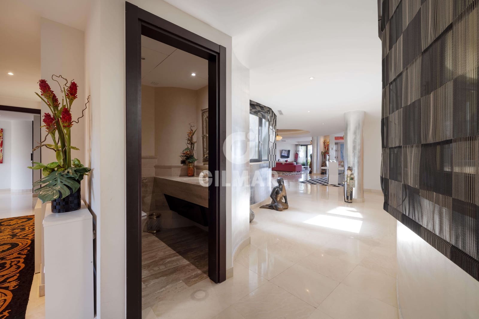 3 sypialnia Mieszkanie na sprzedaż w Puerto Banus z basenem garażem - 6 900 000 € (Ref: 9206058)