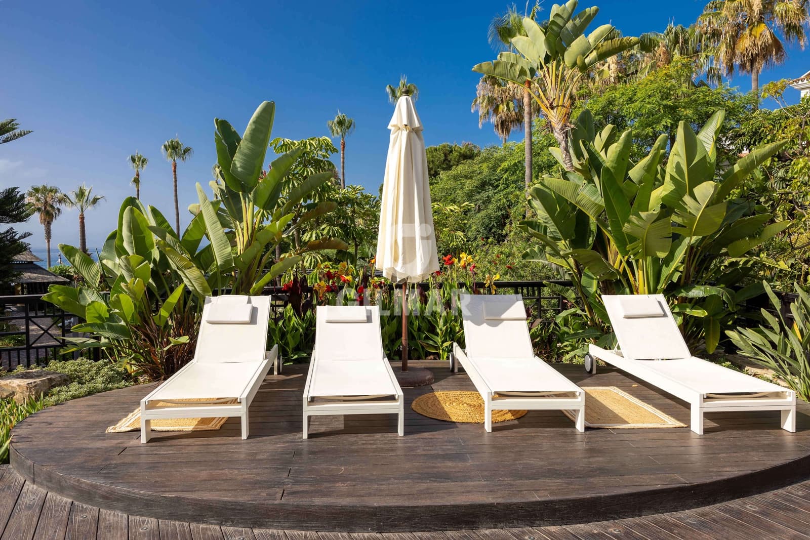 3 sypialnia Mieszkanie na sprzedaż w Puerto Banus z basenem garażem - 6 900 000 € (Ref: 9206058)