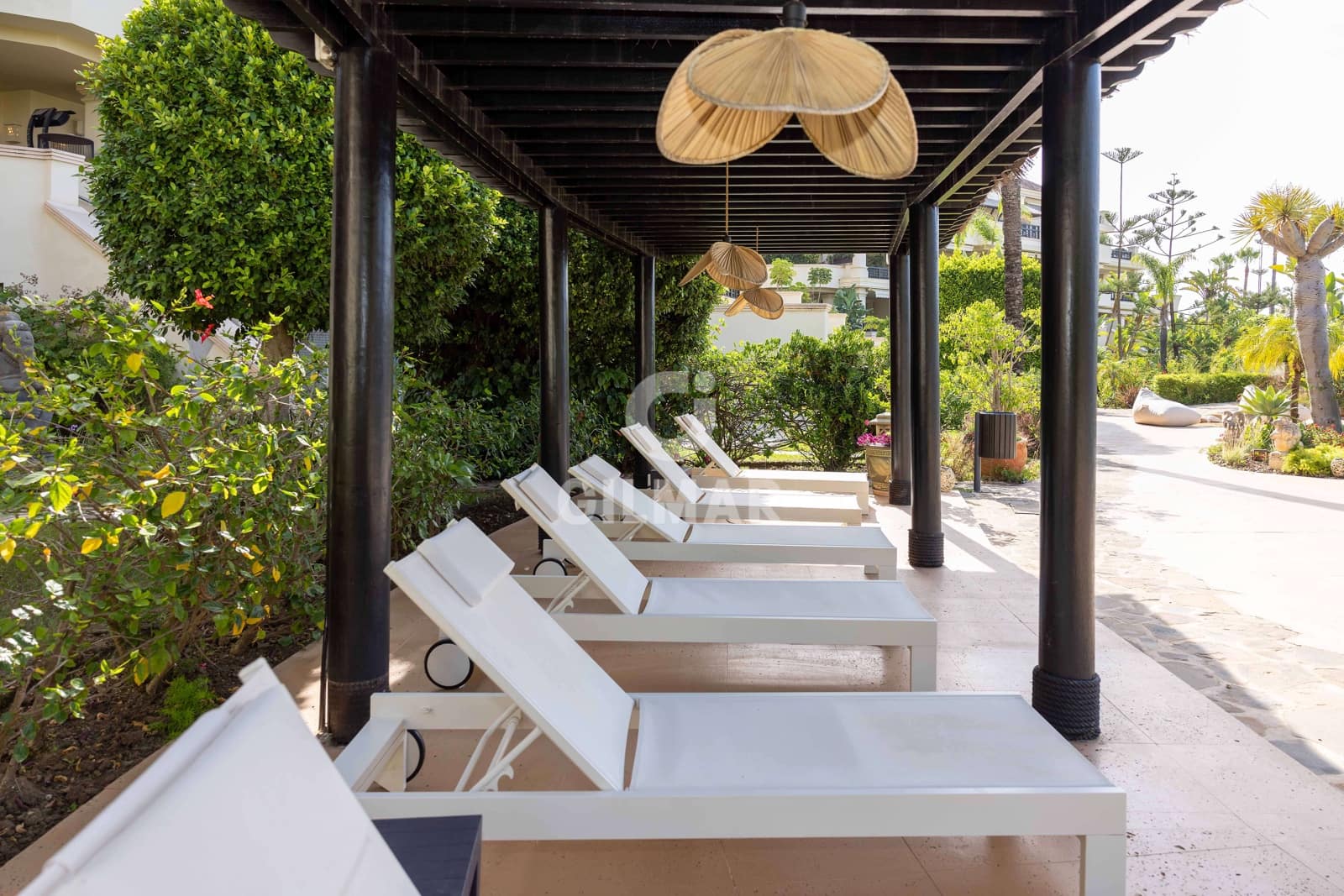 3 sypialnia Mieszkanie na sprzedaż w Puerto Banus z basenem garażem - 6 900 000 € (Ref: 9206058)